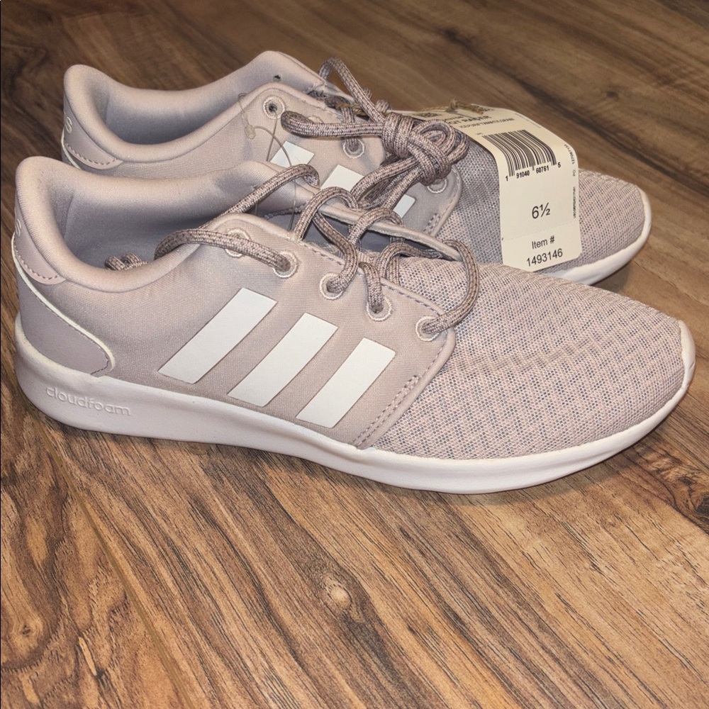 NIB Adidas QT Racer Running shoe